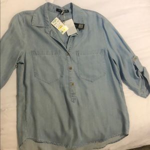 Denim loose fit half button down